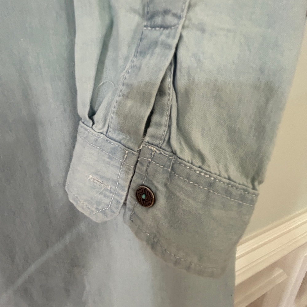 Bit And Bridle Blue Chambray Button Front Shirt D… - image 8